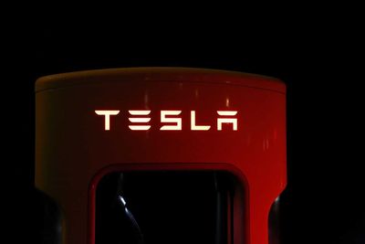 Tesla's Latest Deliveries Report Exceeded Expectations. TSLA Stock Is Falling Anyway.